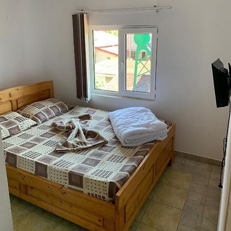 Casa Pestelui Otel Două Mai Dış mekan fotoğraf