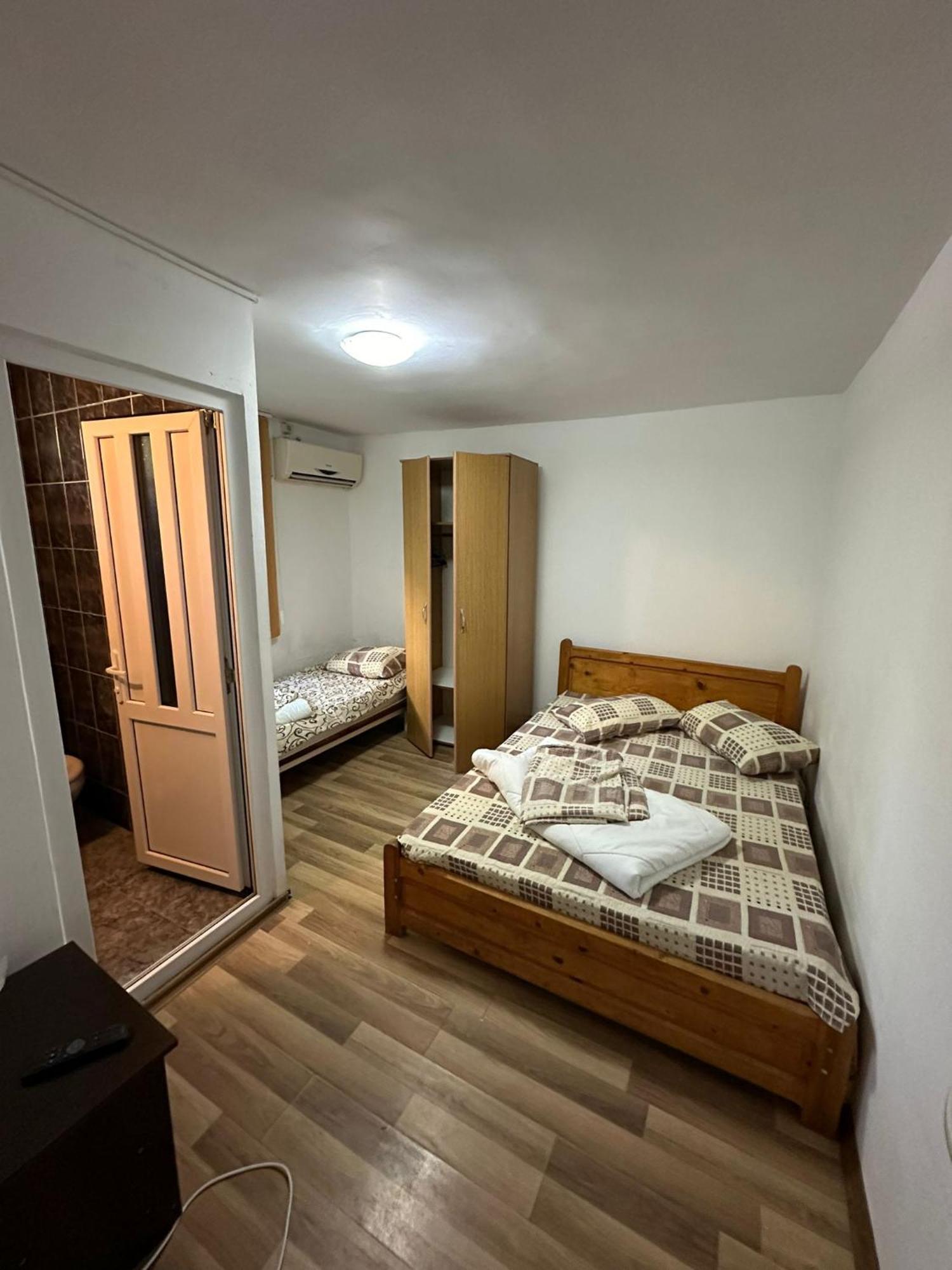 Casa Pestelui Otel Două Mai Dış mekan fotoğraf
