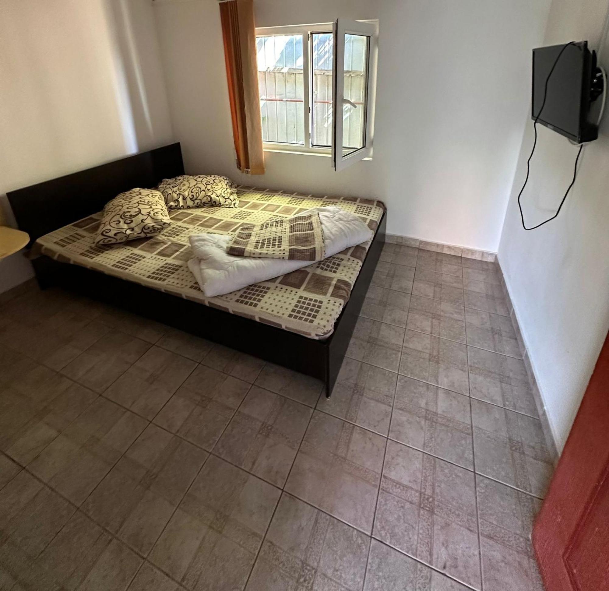 Casa Pestelui Otel Două Mai Dış mekan fotoğraf